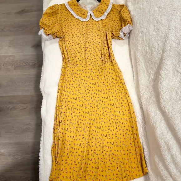 Yellow Floral Dress with White Accents - Picture 2 of 4